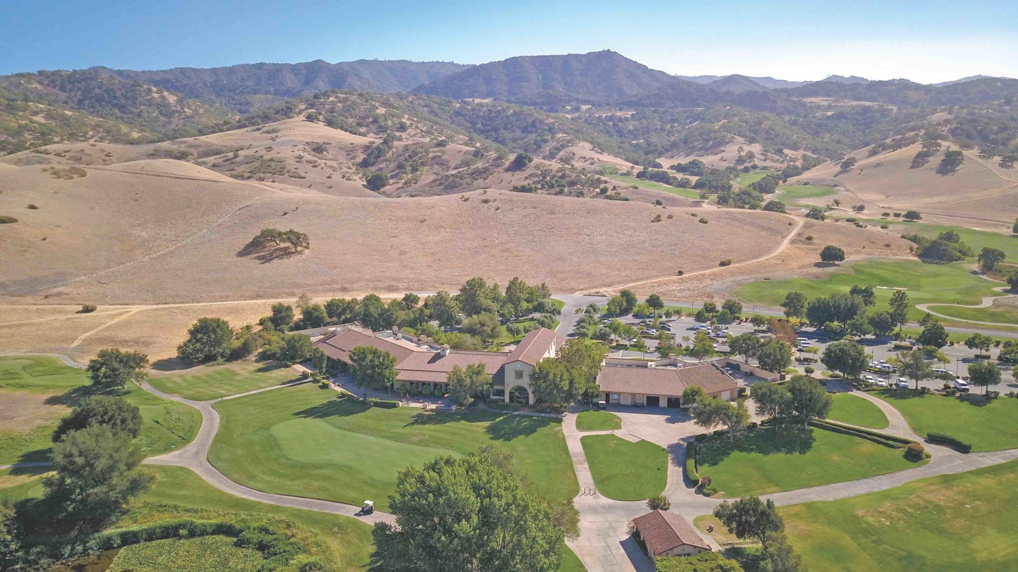 San Juan Oaks Golf Club Thrives under Siblings Mark and Manny Freitas