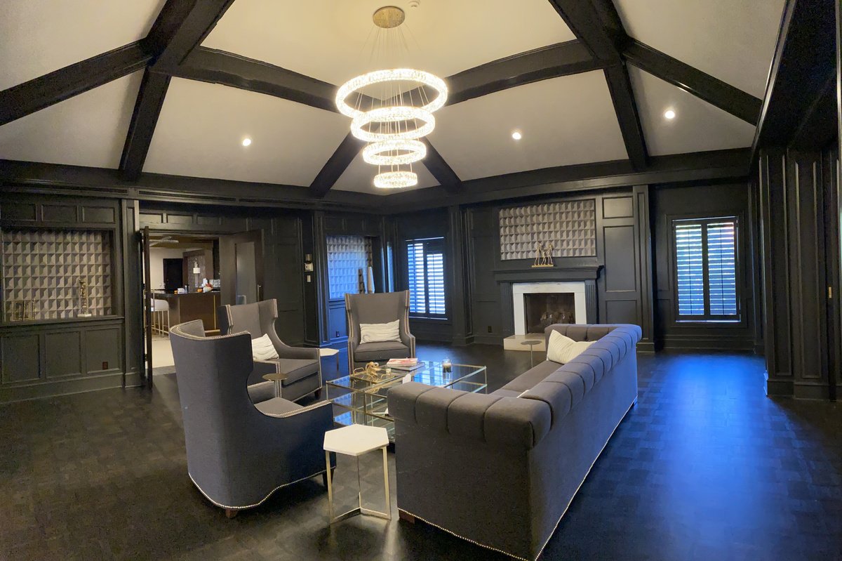 104 Meadowbrook Country Club Est, Ballwin, MO 63011