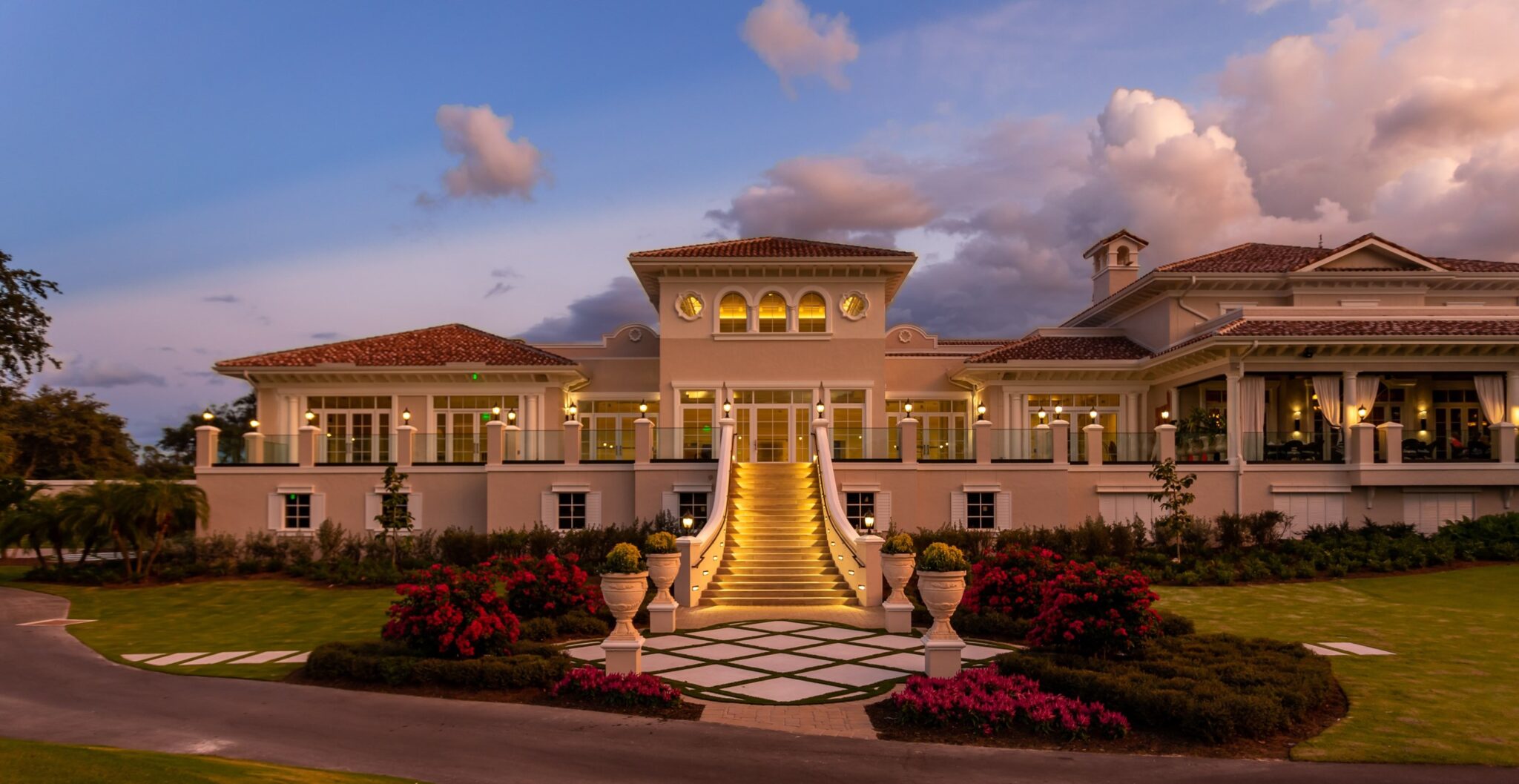 manors マナーズ　ゴルフ　clubhaus カーデガン　L Top Ranked Clubhouses: Nos. 1-5 - Club + Resort Business